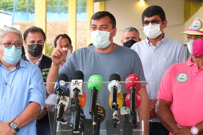Escolas de samba mobilizam comunidades