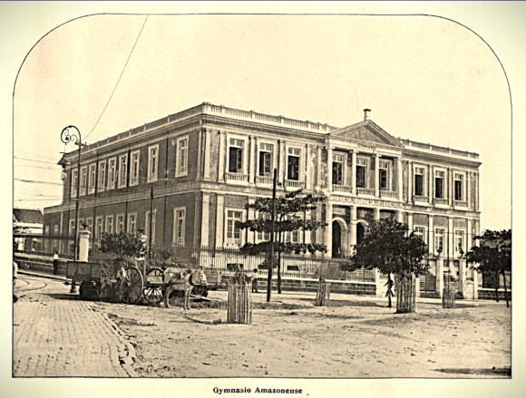 Prédio inaugurado em 5 de setembro de 1886, com o nome de Gymnasio Amazonense.