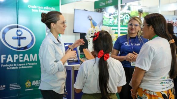 Pesquisas inovadoras na área de sustentabilidade são apresentadas em congresso internacional - FAPEAM Pesquisadora Itanna Oliveira Fernandes Pesquisas inovadoras na area de sustentabilidade sao apresentadas em congresso internacional FOTO AYRTON LOPES 2 768x431 1 Pesquisas inovadoras na área de sustentabilidade são apresentadas em congresso internacional - FAPEAM Pesquisadora Itanna Oliveira Fernandes Pesquisas inovadoras na area de sustentabilidade sao apresentadas em congresso internacional FOTO AYRTON LOPES 2 768x431 1