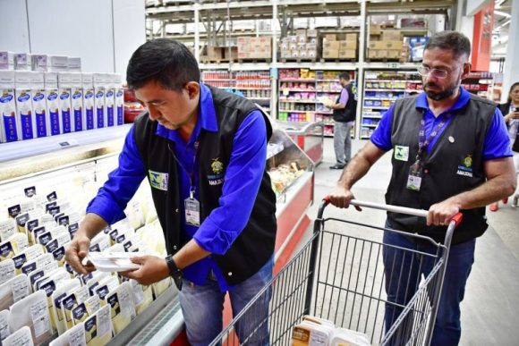 Ipem-AM fecha ‘Mês do Consumidor’ com mais de 10,2 mil itens verificados em Manaus e Região Metropolitana - IPEM 4 768x512 1