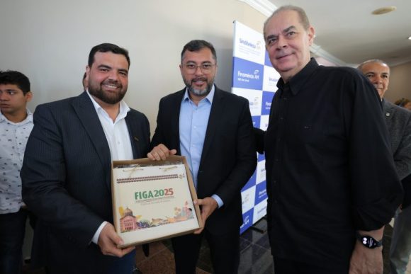 Apoio ao comércio e pagamento do 13º movimentam R$ 1,5 bilhão na economia, destaca governador - WhatsApp Image 2025 06 16 at 16.39.06 768x512 1