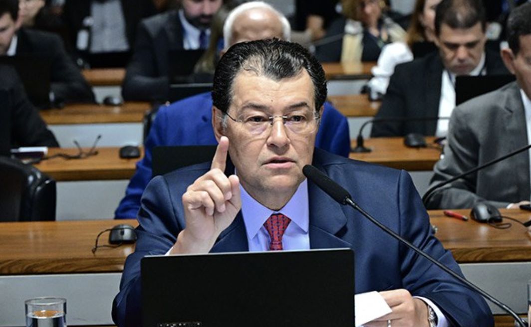 Senador Eduardo Braga (MDB-AM) é o relator do PL.