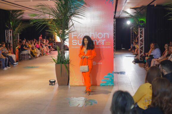 Tendências, e VIPs, na passarela - Penso que a caracteristica do Amazonas em um desfile de moda sao os modelos “Penso que a característica do Amazonas em um desfile de moda são os modelos"
