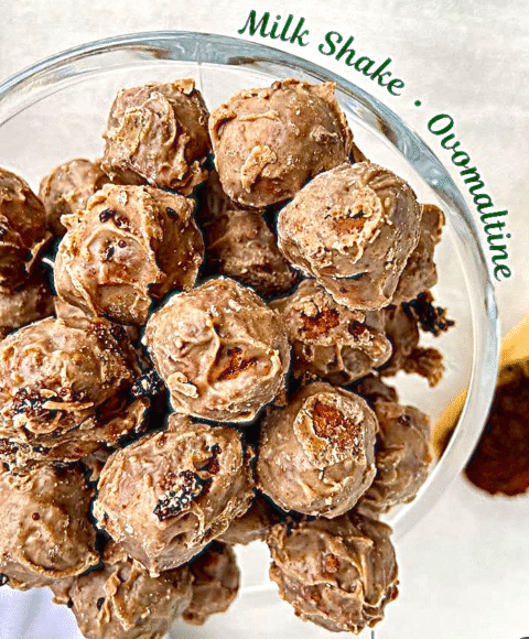Pipocas, salto para o empreendedorismo - Um banho de caramelo depois um banho de chocolate e e finalizada com leite em po Um banho de caramelo, depois um banho de chocolate e é finalizada com leite em pó.
