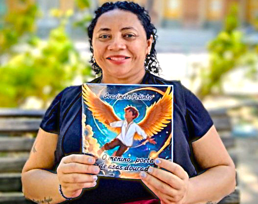 “O dourado das asas do menino reflete a luz da poesia, assim como dos seus versos"
