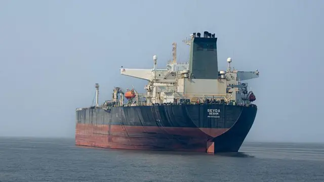 "Legenda: Indústria local depende de insumos petroquímicos importados que estão impactados pelo conflito." Divulgação