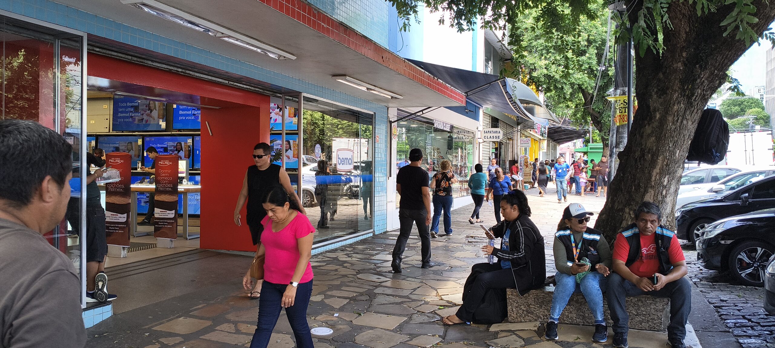 Comércio de Manaus reduz confiança em março. (Crédito: Fred Novaes)