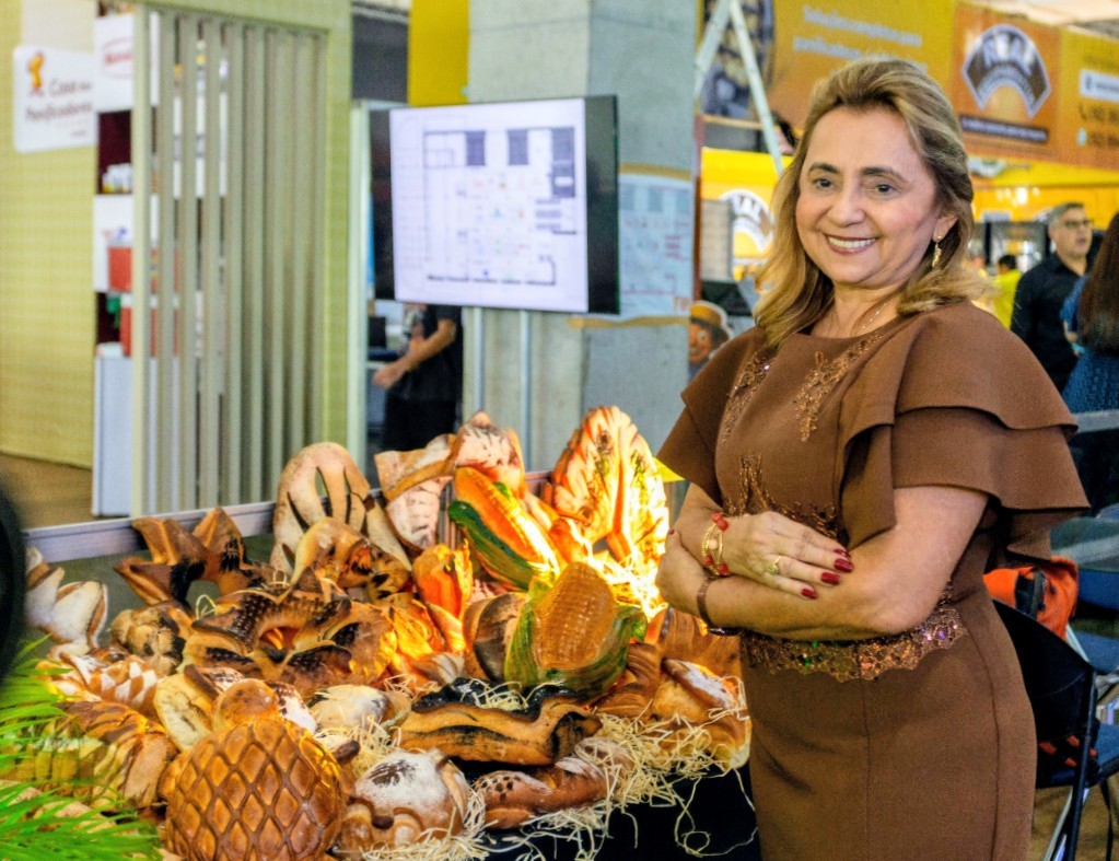 Zeina, "os clientes que visitarem dez cafeterias irão concorrer a prêmios"