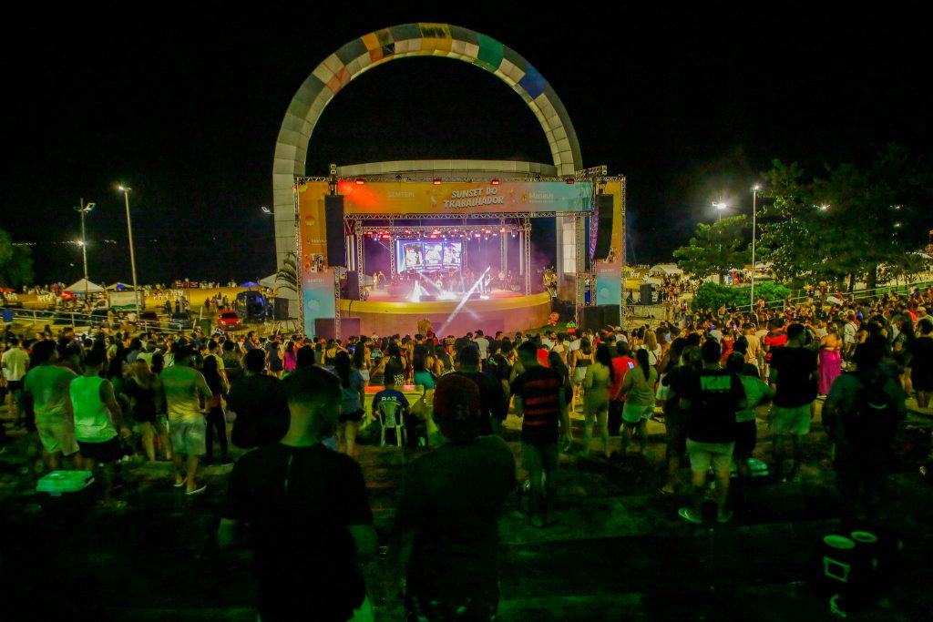 Anfiteatro da Ponta Negra recebendo atração da Festa do Trabalhador | Fotos: João Viana/Arquivo Semcom