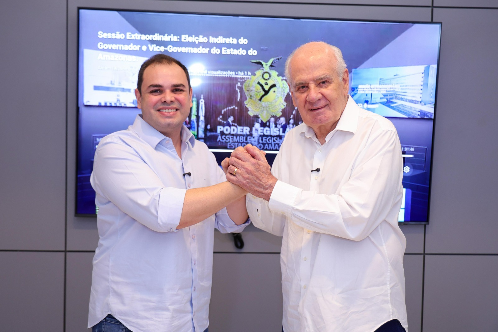 Roberto Cidade assume governo ao lado de Serafim Corrêa após votação unânime na Aleam. (Divulgação)