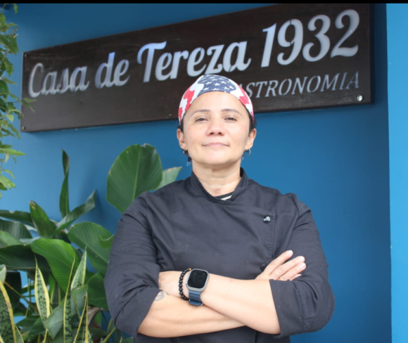 Memórias afetivas no Casario 179 - B1c 23 Débora Gomes, proprietária da Casa de Tereza 1932, na Cachoeirinha