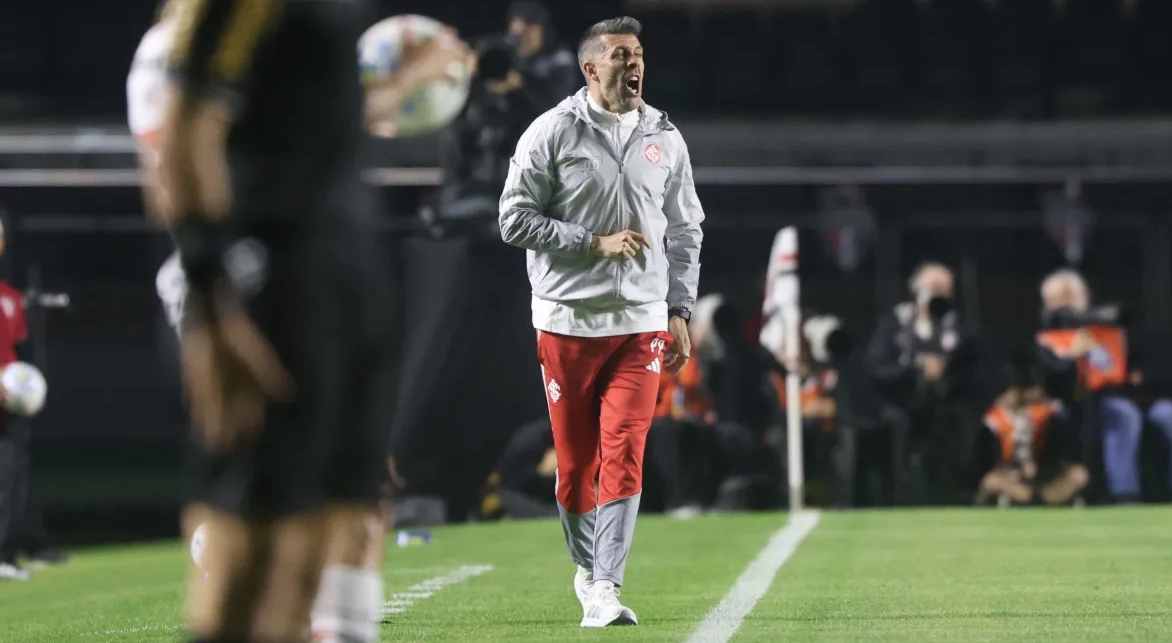 Pezzolano em ação em São Paulo 1 x 0 Inter • Ricardo Duarte/Internacional