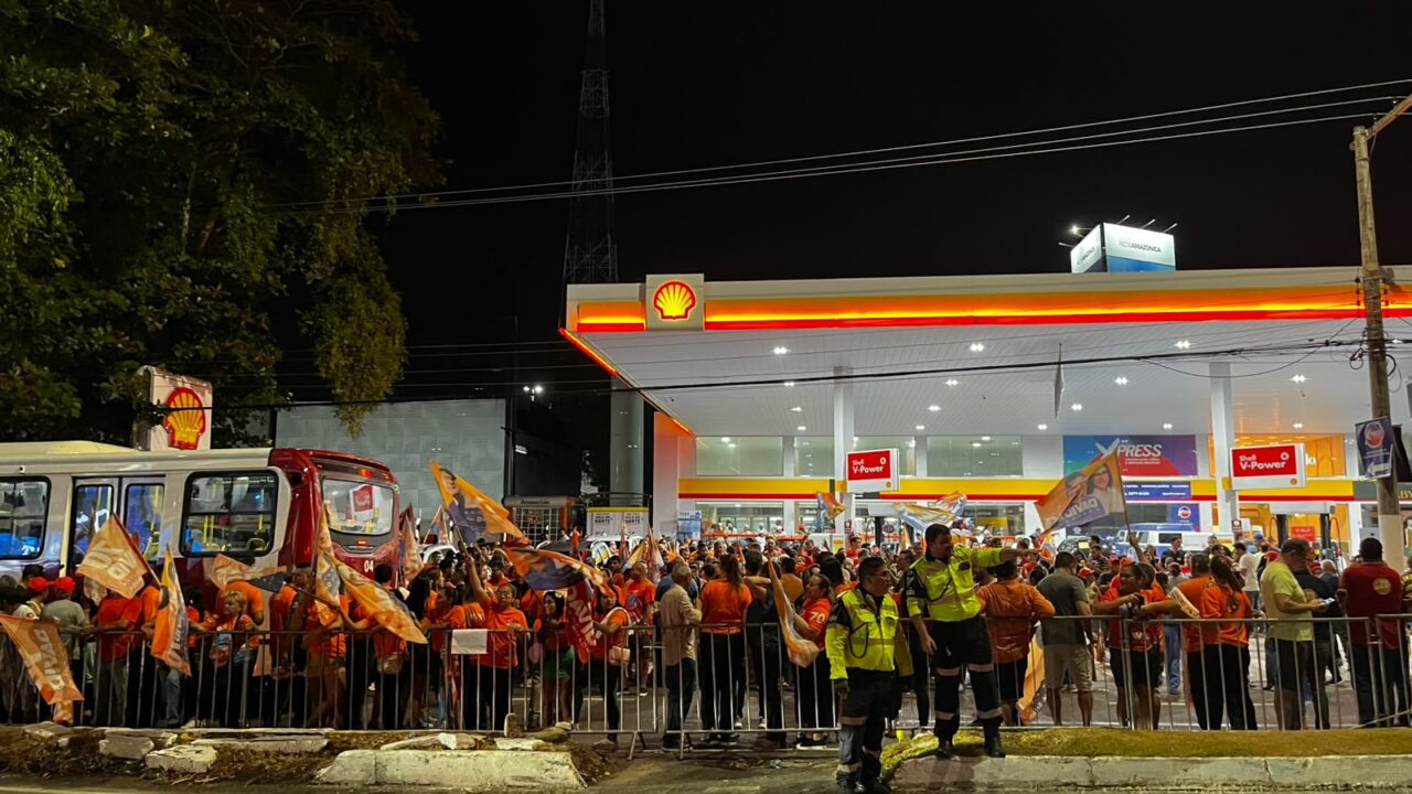 Candidatos a governo do Amazonas trocam acusações e apresentam propostas em debate - debate apoiadores2 Candidatos a governo do Amazonas trocam acusações e apresentam propostas em debate - debate apoiadores2