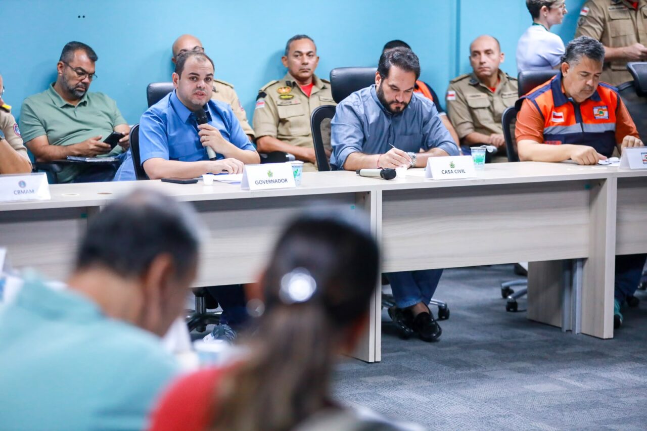 Governador Roberto Cidade reforça atuação estadual no combate às queimadas no Amazonas - governador combate Governador Roberto Cidade reforça atuação estadual no combate às queimadas no Amazonas - governador combate