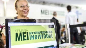 Os microempreendedores individuais (MEI) – aqueles que faturam até R$ 60 mil por ano - poderão, a partir do próximo dia 13, participar de cursos e oficinas, tirar dúvidas e assistir palestras gratuitas sobre empreendedorismo, segurança alimentar, tributação, legislação, entre outros assuntos. Até o dia 18, o Sebrae promove, simultaneamente, nos 26 estados brasileiros e no Distrito Federal a semana do Microempreendedor Individual. A Semana, promovida pela sétima vez, é considerada o maior evento voltado para essa categoria de donos de negócios. A expectativa é que essa edição promova mais de 42 mil capacitações e atenda mais de 140 mil empreendedores. Data: 13/04/2015. Local: São Paulo/SP. Foto: Patricia Cruz/A2IMG