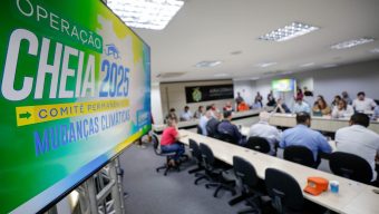 Operacao-Cheia-2025_Governador-Wilson-Lima-anuncia-envio-de-ajuda-humanitaria-para-municipios-da-calha-do-rio-Madeira-2-Foto-Alex-Pazuello-Secom-1568x1045