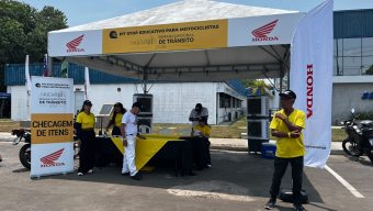 Ação reúne fabricantes e órgãos públicos durante a Semana Nacional de Trânsito para orientar condutores sobre pilotagem segura e preventiva (Foto: Lilian D'Araujo)