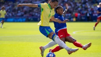 Foto: Marcio Machado/Eurasia Sport Images/Getty Images  Leia mais em: https://forbes.com.br/forbeslife/2024/08/brasil-conquista-medalha-de-prata-no-futebol-feminino/